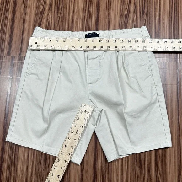 ASOS Design Beige Pleated Shorts Mens Size 34 x 7.5" Inseam Button Fly - Picture 9 of 11